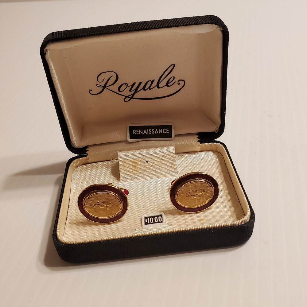 Royale Gold tone Renaissance oval CUFFLINKS new in the box